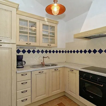 Holiday home Dvori Na Brigu
