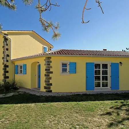 Dvori Na Brigu Holiday home Pazin