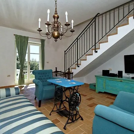 Holiday home Dvori Na Brigu