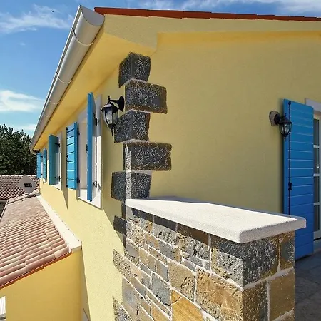 Dvori Na Brigu Holiday home *